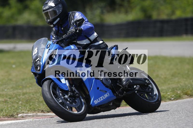 /27 12.06.2025 Ducati Schweiz Trackday Warmup  ADR/gruen-vert/4